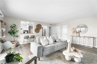 1354 Shadow Ln Unit B, Fullerton, CA 92831