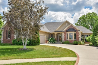 154 Water Ct, Cedar Grove, WI 53013
