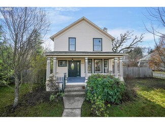 1611 W Main St, Cottage Grove, OR 97424