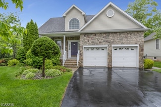 9 Apgar Ct, Flemington, NJ 08822