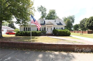 156 Walnut St, Chester, SC 29706