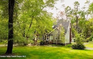 688 Churchland Rd, Saugerties, NY 12477