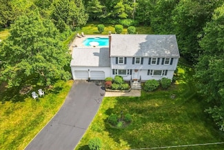 24 Stagecoach Rd, Medfield, MA 02052