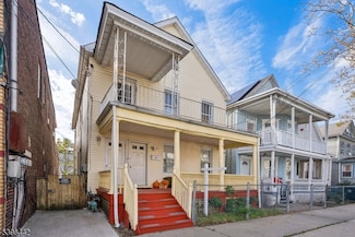 203 Gordon St, Perth Amboy, NJ 08861