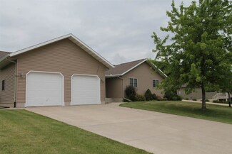 435 5th St SE, Waukon, IA 52172