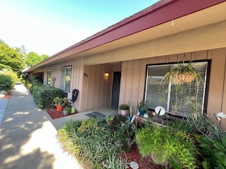 5090 N College Ave Unit 105, Fresno, CA 93704