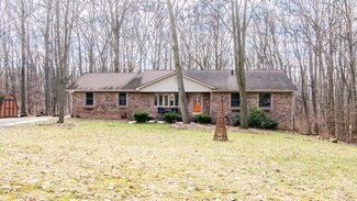 11312 Shadow Woods Ln, Whitmore Lake, MI 48189