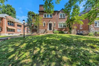 7527 Cromwell Dr, Saint Louis, MO 63105