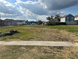 1430 Esther St, Harvey, LA 70058