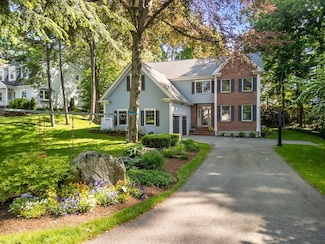 33 Upwey Rd, Wellesley Hills, MA 02481