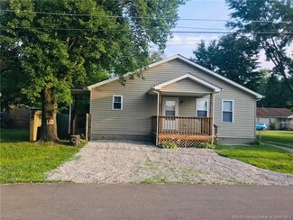 527 W Cherry St, Austin, IN 47102