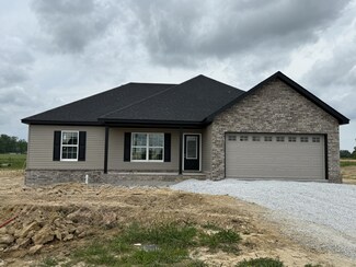 62 Hilltop St, Manchester, TN 37355