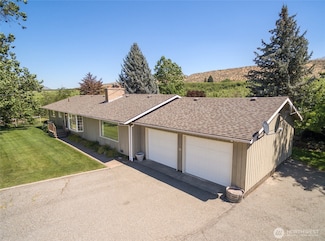 30 Fisher Rd, Tonasket, WA 98855