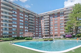 280 Boylston St Unit 504, Chestnut Hill, MA 02467