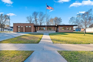 421 S Saint Augustine St, Pulaski, WI 54162