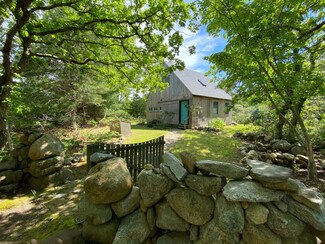 129 Great Plains Rd, West Tisbury, MA 02575