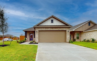 1003 Pecan Harvest Dr, Beasley, TX 77417