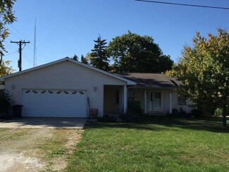 110 W Walnut St, Paxton, IL 60957