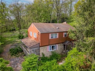 525 Glenhaven Dr, Glenshaw, PA 15116