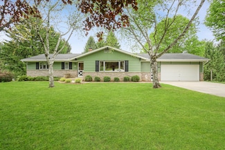 W1019 Mary Ct, Rubicon, WI 53078