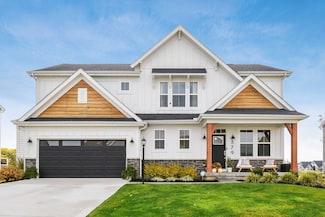 579 Courtright Dr, Pickerington, OH 43147