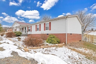 827 Lovell Rd, Hillsville, VA 24343