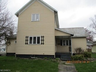 123 N Goodrich St, Newcomerstown, OH 43832