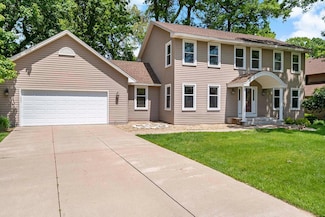 13545 Glasgow Ln, Saint Paul, MN 55124