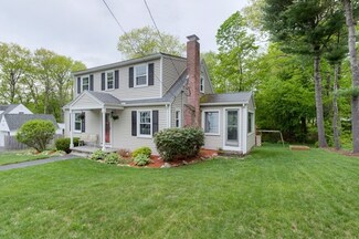 8 Carleton Rd, Rochdale, MA 01542