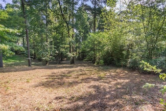565 Spring Lake Dr, Shreveport, LA 71106