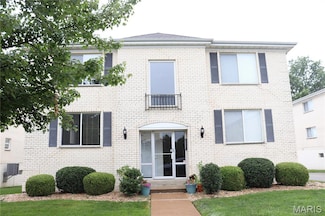12574 Chardin Place Unit 1, Saint Louis, MO 63128