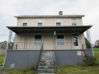 362 1st St, West Leisenring, PA 15489