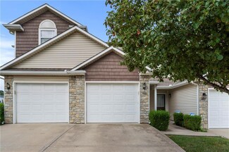 202 Pointe Ln, Raymore, MO 64083