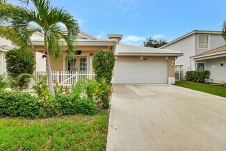 6841 Hendry Dr, Lake Worth, FL 33463