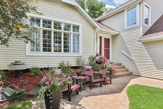 4113 Wild Goose Ln, Saint Paul, MN 55110