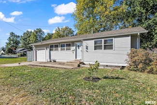 206 S 8th St Unit 1, Auburn, IL 62615