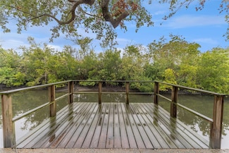 8703 Driftwood Dr, Tampa, FL 33615