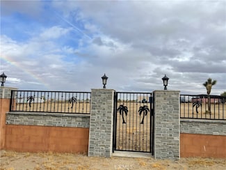 11587 Oasis Rd, Piñon Hills, CA 92372