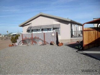 43913 Sagauro Dr, Bouse, AZ 85325