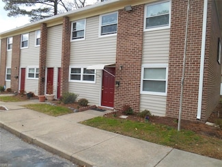 2227 Pine Shore Ct, Virginia Beach, VA 23455
