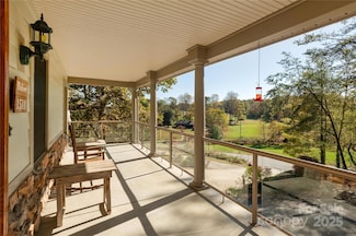 1510 Chestnut Gap Rd, Hendersonville, NC 28792