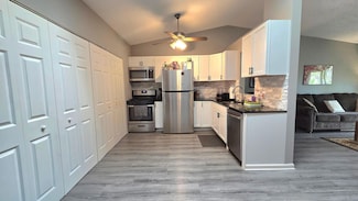 2063 N Park Dr Unit 6, Saint Paul, MN 55119