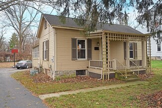 25 Bonham Rd, Cincinnati, OH 45215