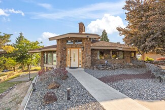 301 Plath Rd, Wapato, WA 98951