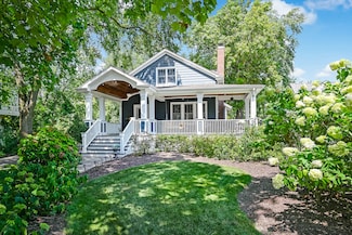 348 Hill Ave, Glen Ellyn, IL 60137