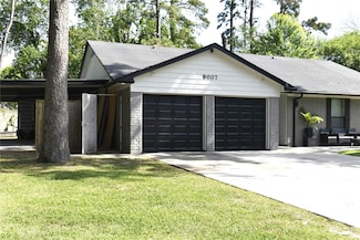 8007 White Swan Dr, Humble, TX 77396