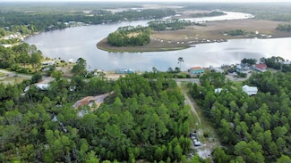 264 River Rd, Carrabelle, FL 32322