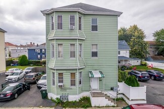 203 Wamsutta St, Fall River, MA 02723