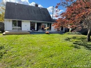 77 Universe Dr, Levittown, NY 11756