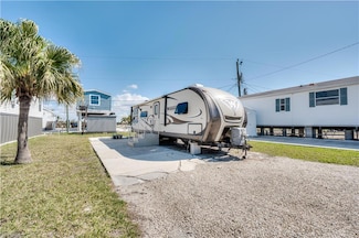 38 Helen Ln, Fort Myers Beach, FL 33931